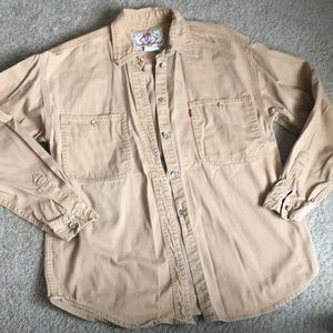 Vintage Levi’s button down denim shirt